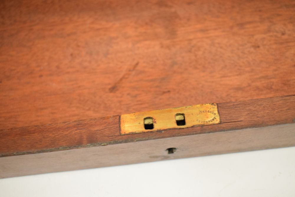 19th Century mahogany case for a scientific instrument, perhaps a sextant or similar, the hinged - Bild 4 aus 5