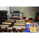 Quantity of Hornby and Triang and others 00 gauge railway train sets, tin carriages, locomotives, to