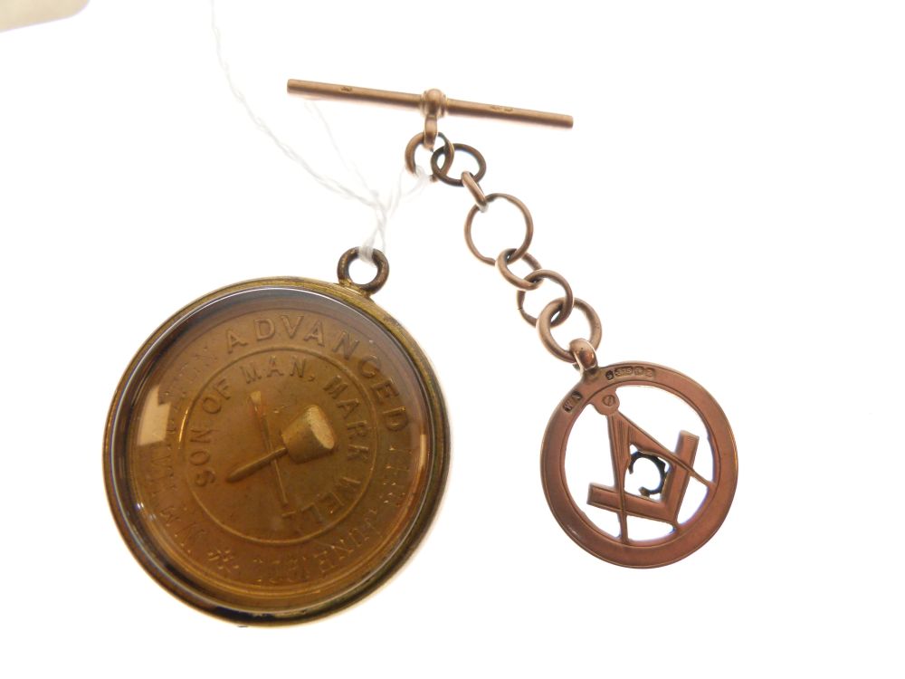 Masonic Interest - 9ct gold fob with set-square and dividers motif, short chain and T-bar,