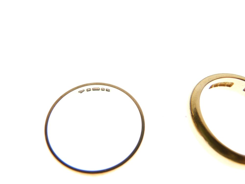 Three 22ct gold wedding bands, total 25g approx, together with a 9ct gold wedding band, 1.6g - Image 7 of 7