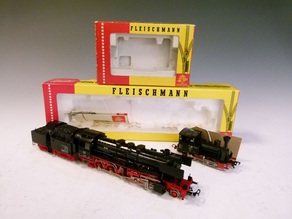 Two Fleischmann HO International locomotive and tender, together with small 4000 locomotive