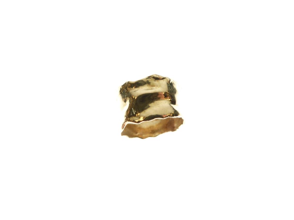 French gold ring of irregular design with eagle head stamp indicating purity of at least 18ct, - Image 4 of 4