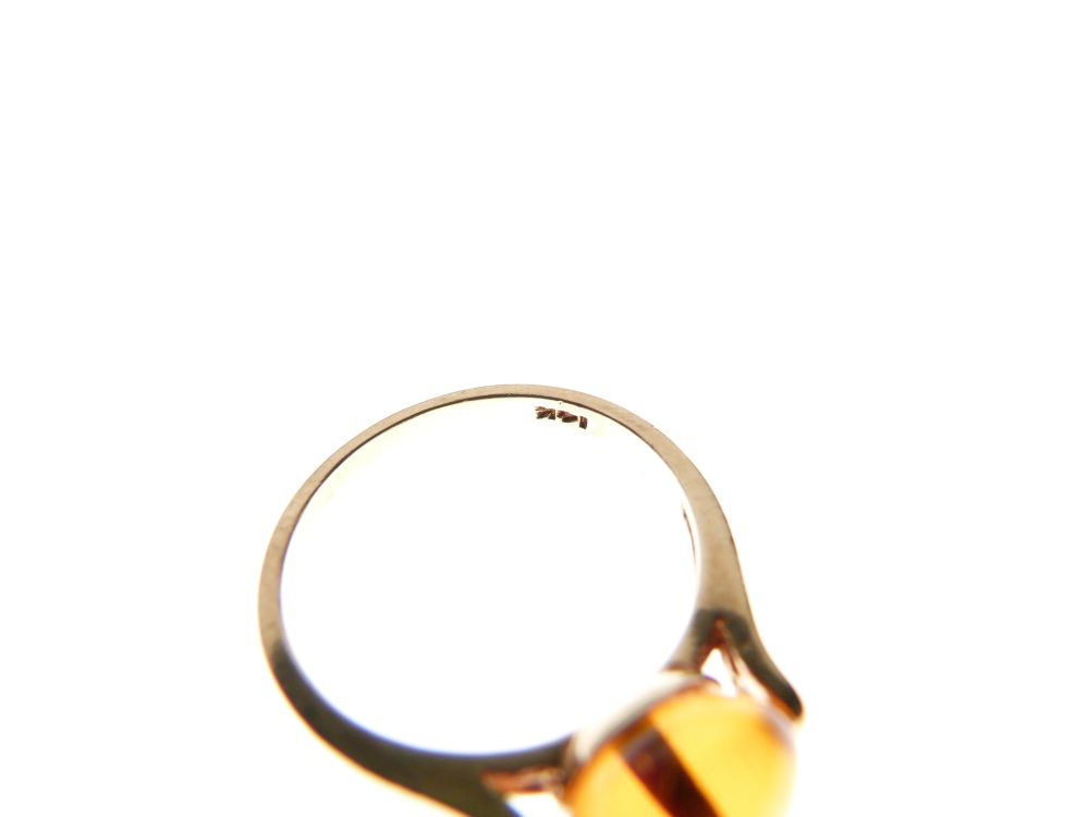 Yellow metal dress ring set with amber-coloured cabochon, shank stamped 14k, size L½, 2.5g gross - Image 4 of 4