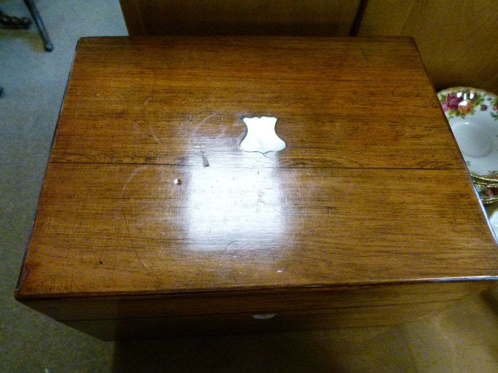 19th Century mahogany apothecary-style box with flush fitted handles to hinged cover and base - Bild 3 aus 4