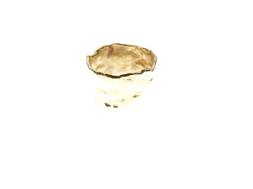 French gold ring of irregular design with eagle head stamp indicating purity of at least 18ct, - Image 2 of 4