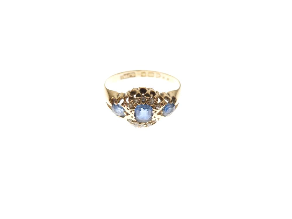 18ct gold and three-stone sapphire dress ring, size L½, 2.5g gross approx - Image 2 of 5