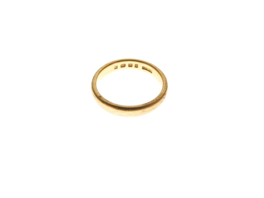 22ct gold wedding band, size I½, 4.2g approx