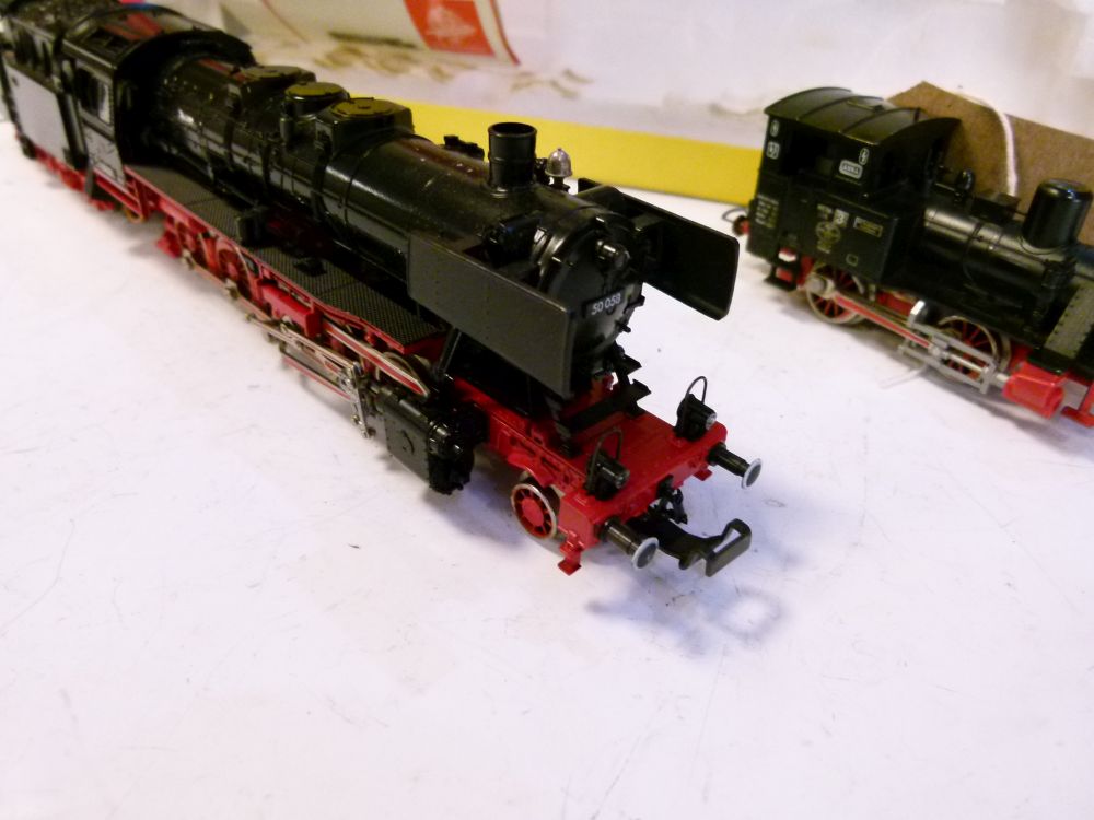 Two Fleischmann HO International locomotive and tender, together with small 4000 locomotive - Image 2 of 6
