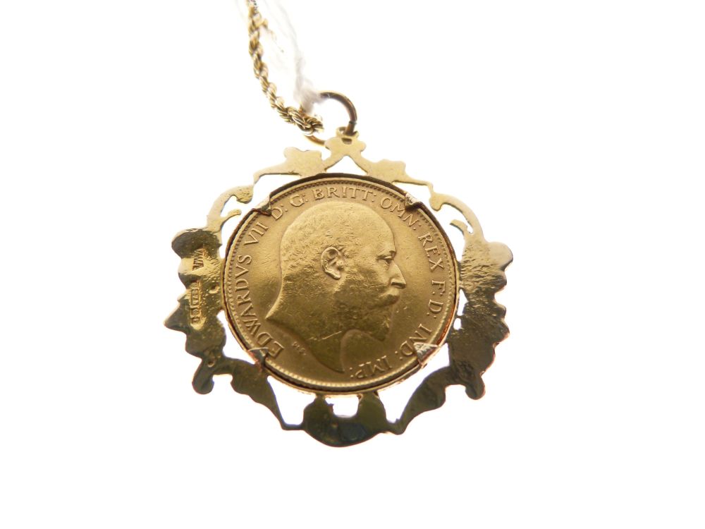 Gold Coin - Edward VII Half Sovereign 1909, in foliate scroll frame as pendant, together with a - Image 4 of 5