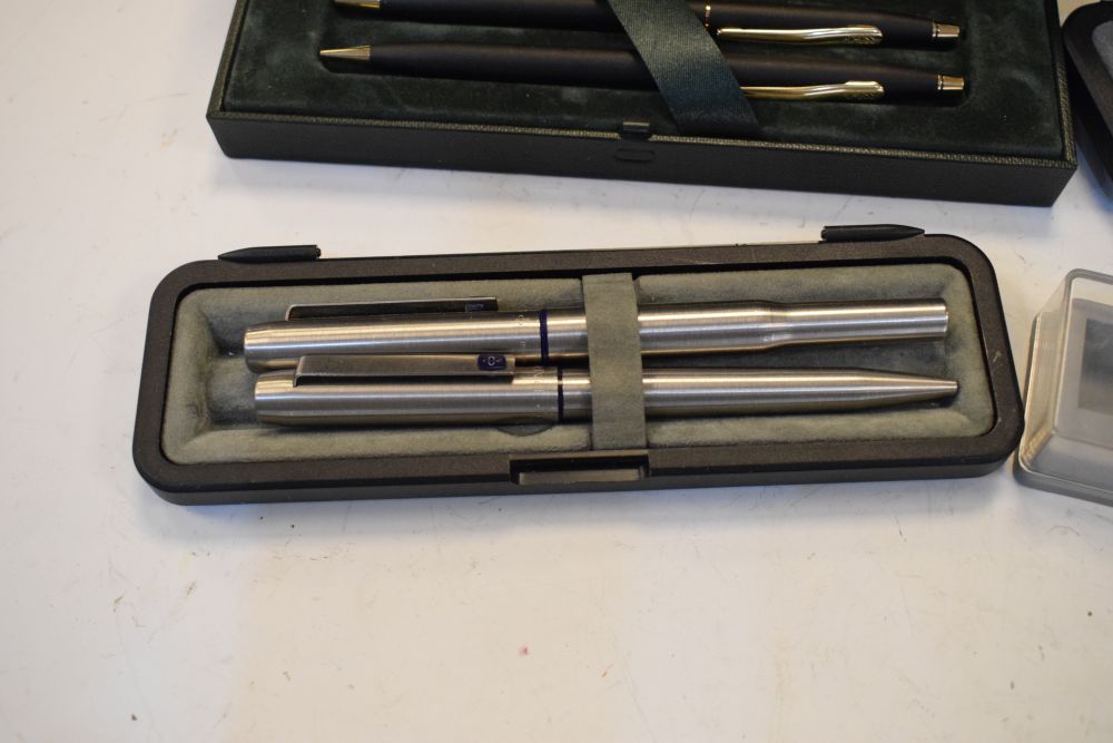 Collection of Parker pens, cased - Image 3 of 4