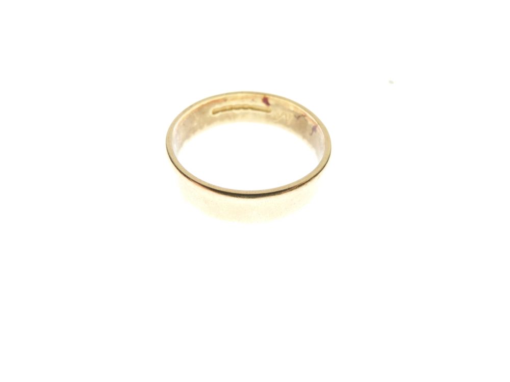 Gentleman's 18ct gold wedding, size Q, 5.2g approx - Image 2 of 3