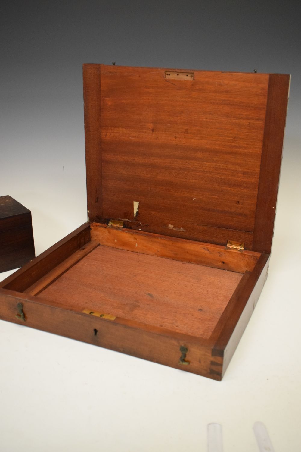 19th Century mahogany case for a scientific instrument, perhaps a sextant or similar, the hinged - Bild 2 aus 5