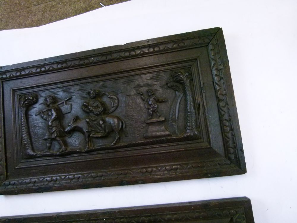 Pair of 18th Century Continental carved walnut panels depicting the Adoration of the Magi and the - Image 8 of 11