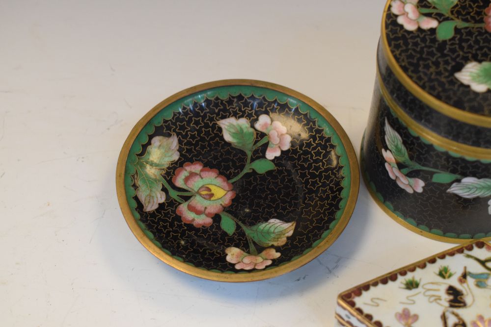 20th Century cloisonné cylindrical pot, lozenge-shaped pot and two dishes, the first 8cm high (4) - Image 3 of 5
