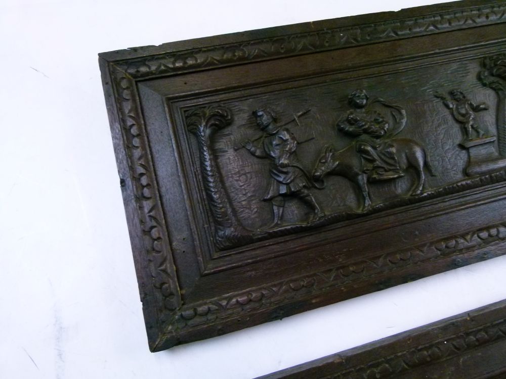 Pair of 18th Century Continental carved walnut panels depicting the Adoration of the Magi and the - Image 6 of 11