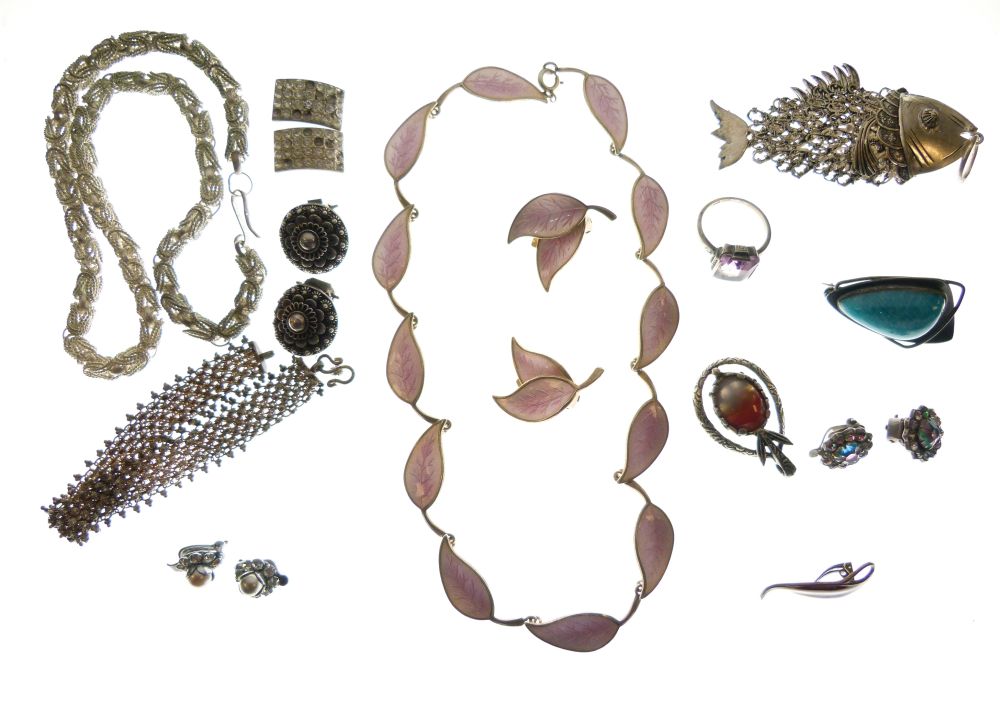 Assorted silver, white metal and unmarked jewellery to include; pendants, ear studs, brooches,