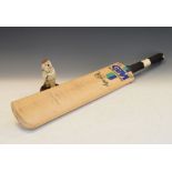 Signed cricket bat - Gunn & Moore 'County' cricket bat signed by members of the Australia 1981