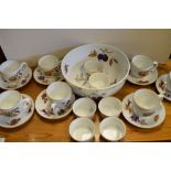 Quantity of Royal Worcester 'Evesham' pattern tableware