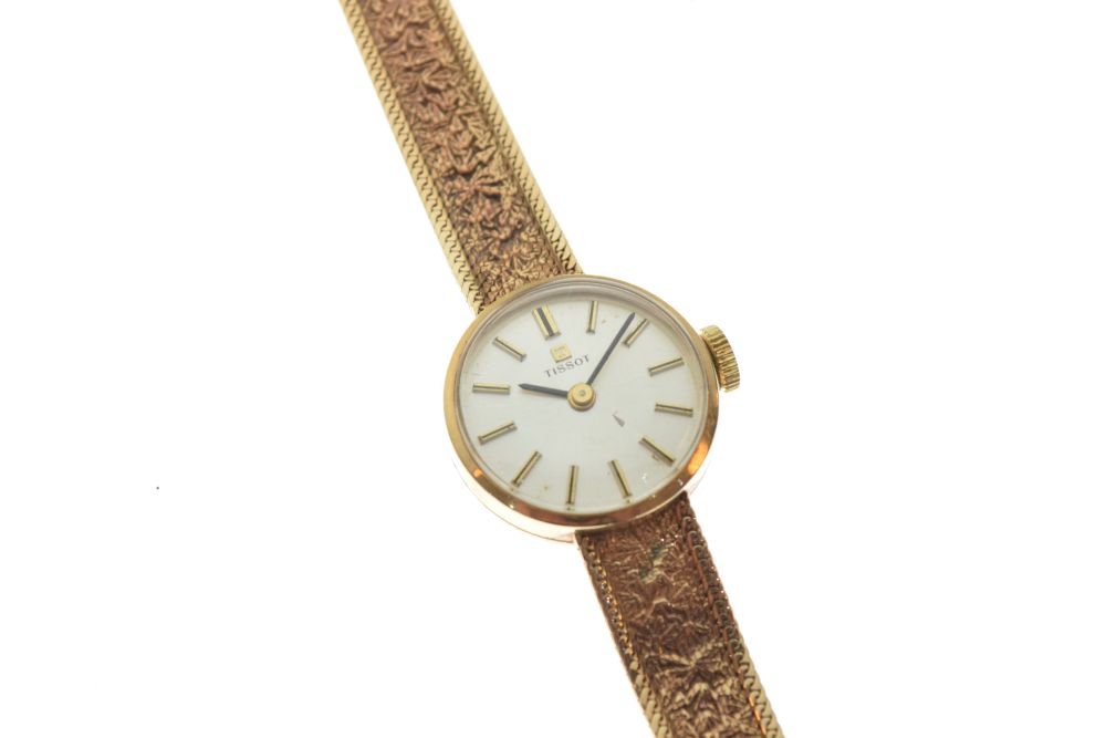 Tissot - Lady's 9ct gold cased cocktail watch having conforming bracelet - Image 3 of 9