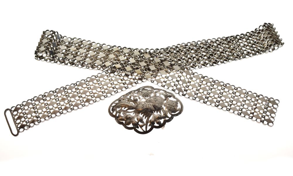 White metal Oriental filigree belt and a pheasant decorated pierced buckle, Oriental marks to both