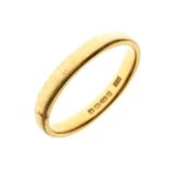 22ct gold wedding band, 6.3g, size V