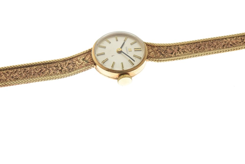 Tissot - Lady's 9ct gold cased cocktail watch having conforming bracelet - Image 4 of 9