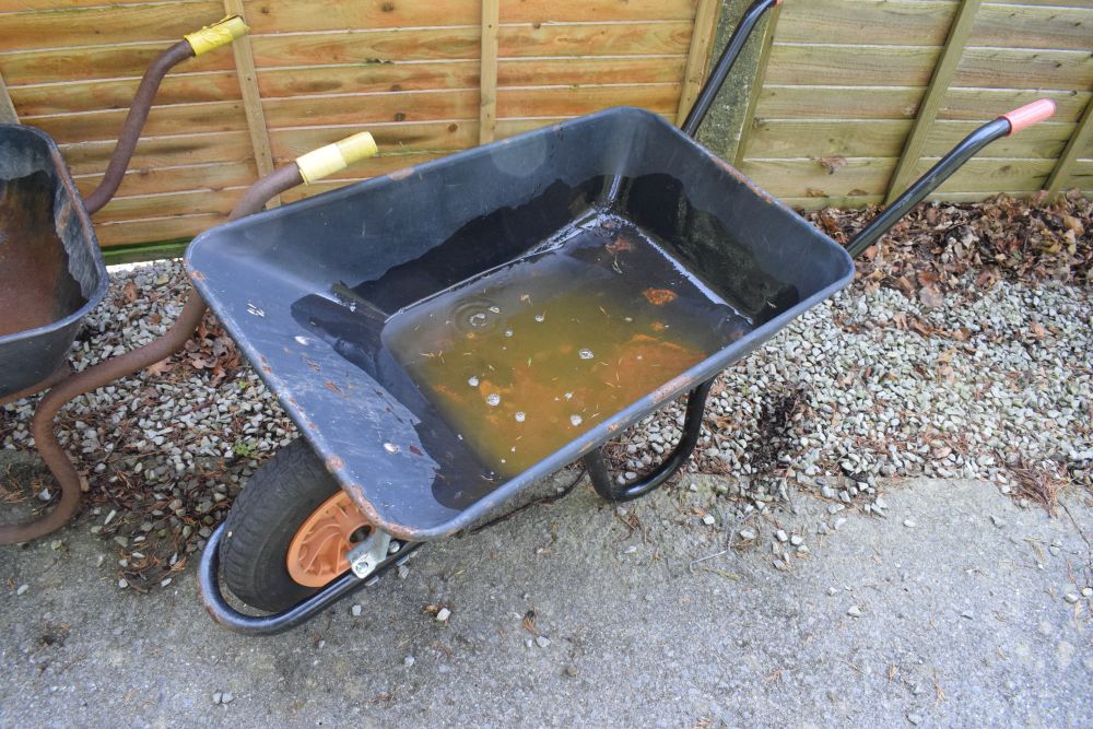 Two builders wheelbarrows - Image 2 of 6