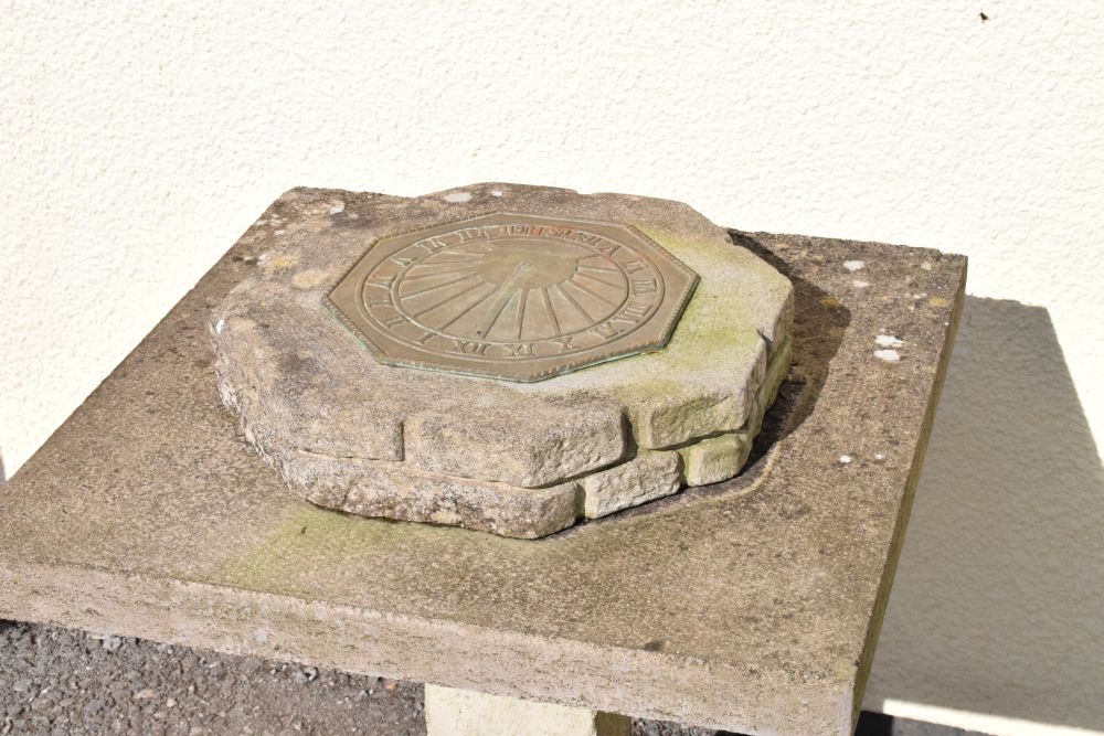 Sundial on a composite stone plinth - Image 2 of 3