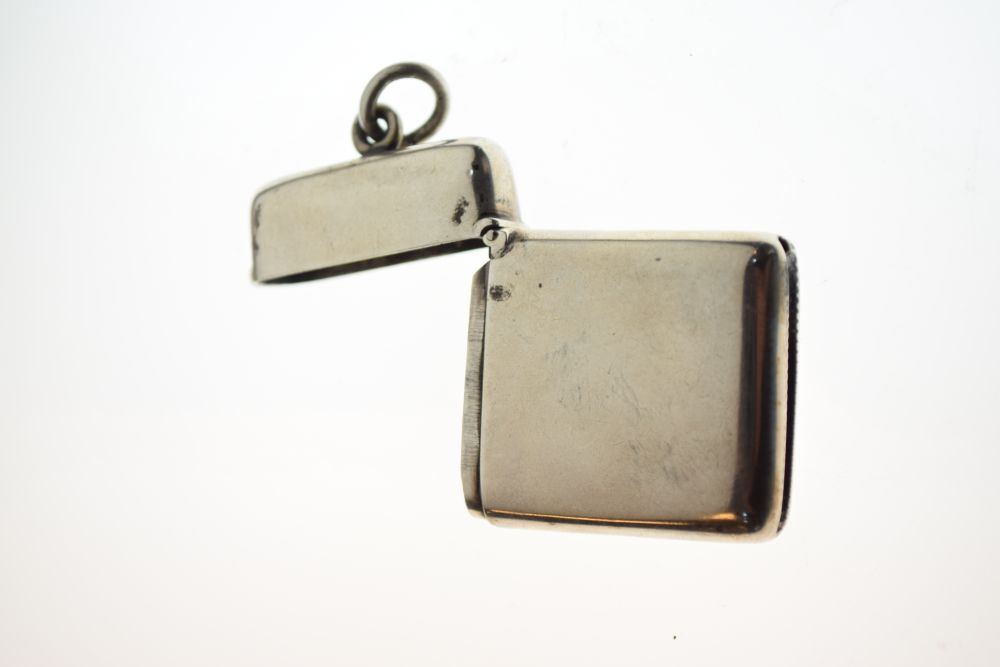 Victorian silver vesta case with hinged cover, Birmingham 1893, 0.8toz approx - Image 5 of 6