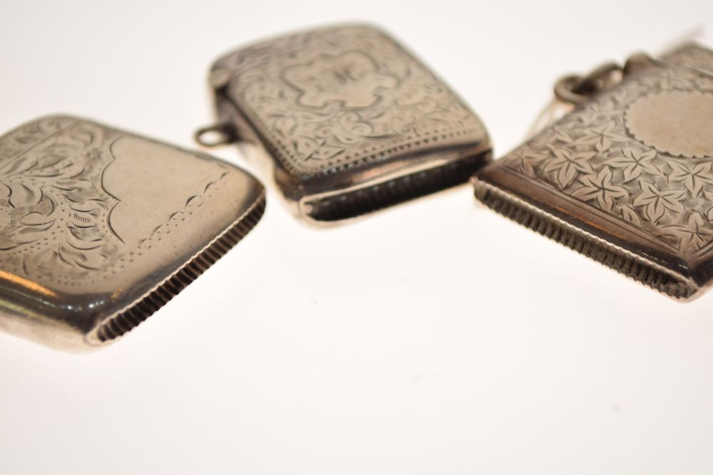 Three early 20th Century silver vesta cases with engraved floral decoration, Birmingham 1900, 1902 - Image 6 of 6