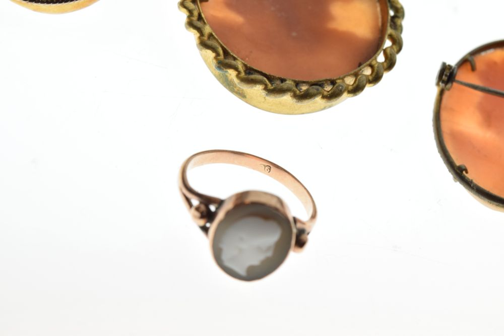 9ct gold cameo mounted dress ring, size N, and three oval cameo brooches - Image 4 of 4