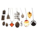 Assorted silver and white metal jewellery to include; agate pendant with belcher-link chain, Iona