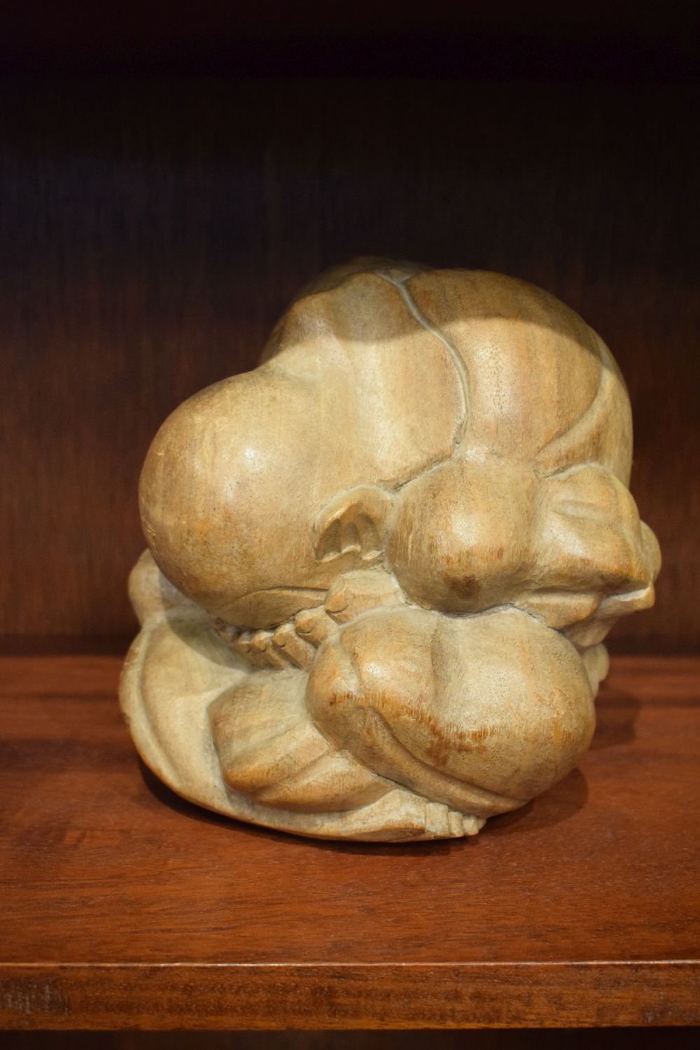 Carved hard wood figure with head in hands, 19cm high - Image 2 of 3