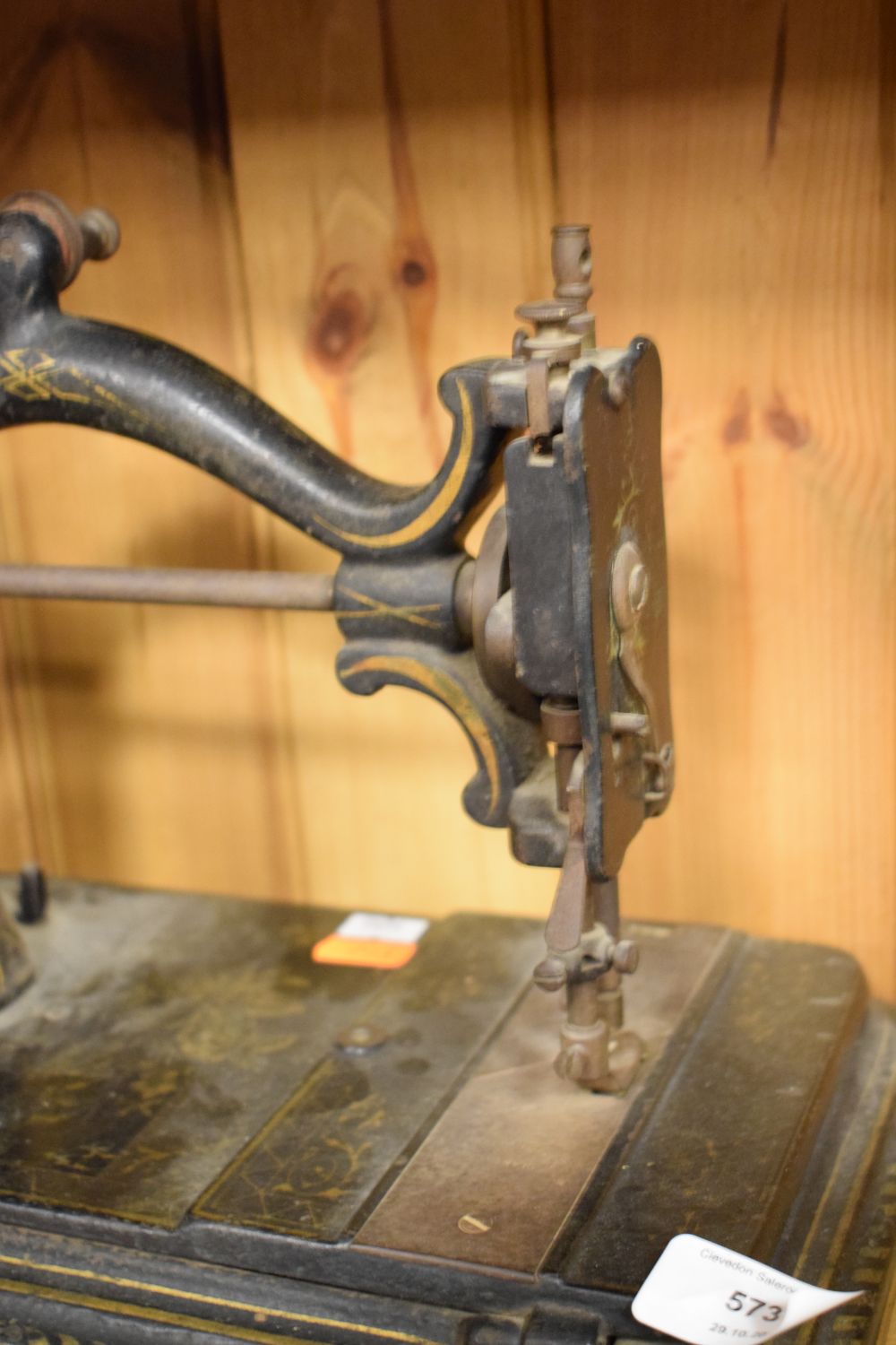 Wing & Co vintage C-frame sewing machine having hinged base, 27cm high - Image 4 of 5