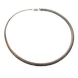 White metal necklace of flexible design stamped 925, 0.75toz approx