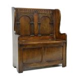 Mid 20th Century oak box settle, 86cm wide x 104cm high