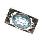 Art Nouveau-style unmarked white metal bar brooch set large central aquamarine-coloured faceted oval
