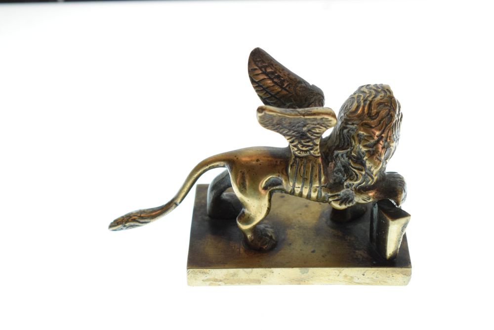 19th Century Grand Tour souvenir bronze model of the winged lion of St Marks, Venice, 10cm long - Image 2 of 4