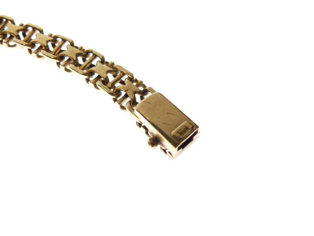 18ct gold fancy-link bracelet, 19cm long approx plus two spare links, 32.4g approx - Image 3 of 4