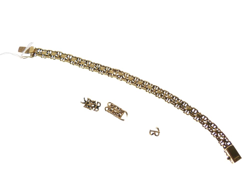 18ct gold fancy-link bracelet, 19cm long approx plus two spare links, 32.4g approx - Image 2 of 4