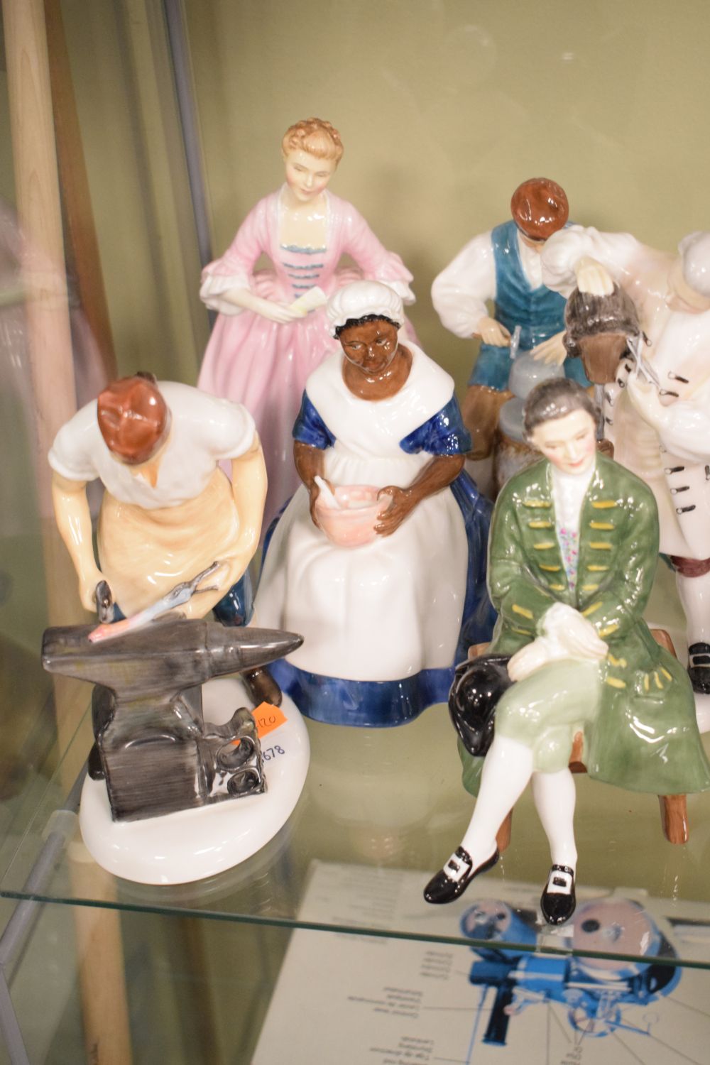 Quantity of Royal Doulton 'Williamsburg' porcelain figures to include HN2227, HN2183, HN2240, HN2154 - Image 2 of 4