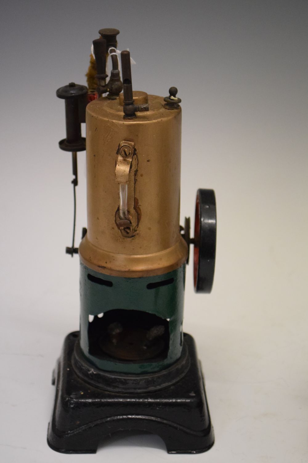 Stuart Turner model No.10 stationary steam engine, with 3-inch single fly wheel, 15cm high, on - Image 2 of 11