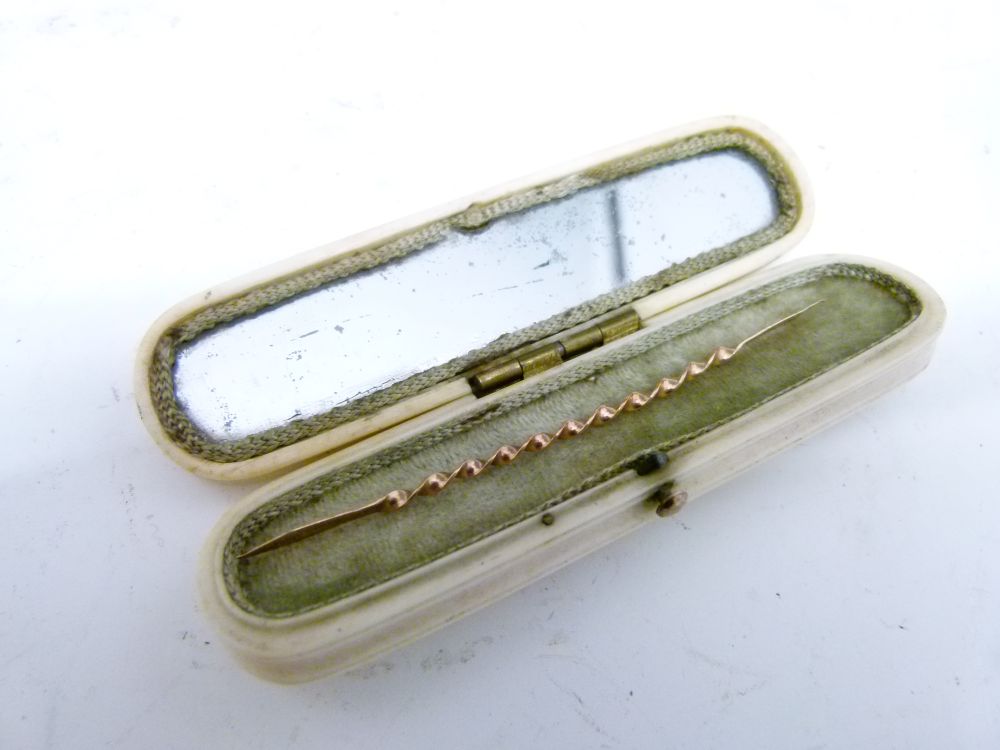 Late 18th/early 19th Century ivory patch box, of rounded oblong form with unmarked yellow metal - Image 4 of 6