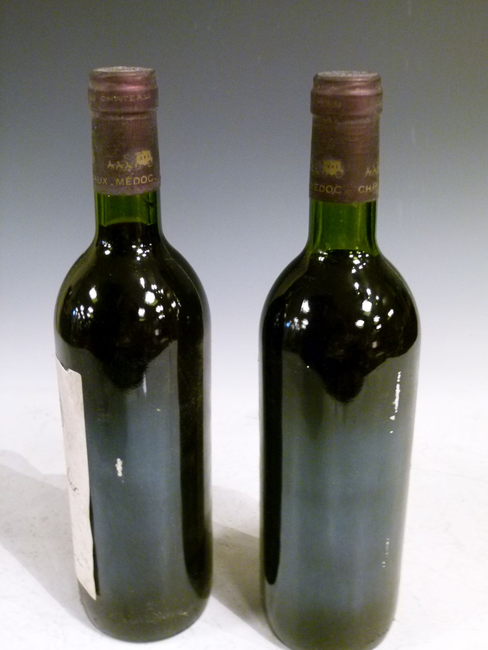 Wines & Spirits - Two bottles of Chateau Patache d'Aux, Medoc 1982 (2) Condition: Levels and seal - Image 4 of 4