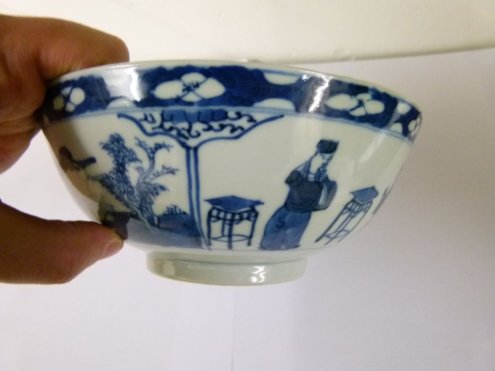 Chinese blue and white porcelain bowl, the interior with circular panel depicting a single figure in - Image 3 of 6