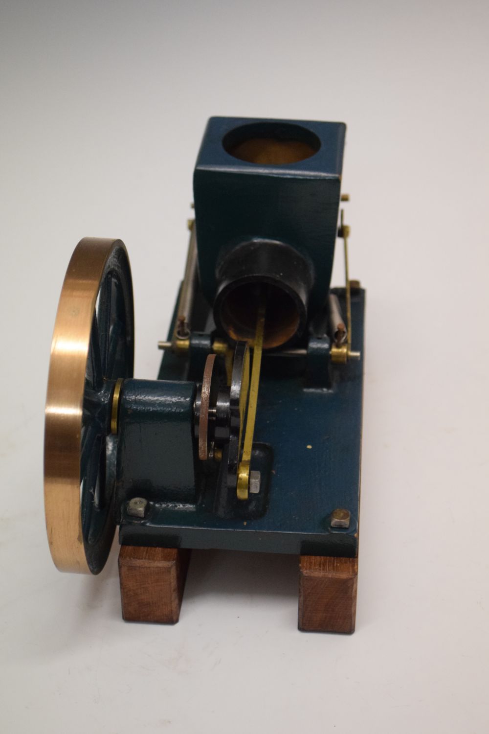 Stuart Turner model No.10 stationary steam engine, with 3-inch single fly wheel, 15cm high, on - Image 11 of 11