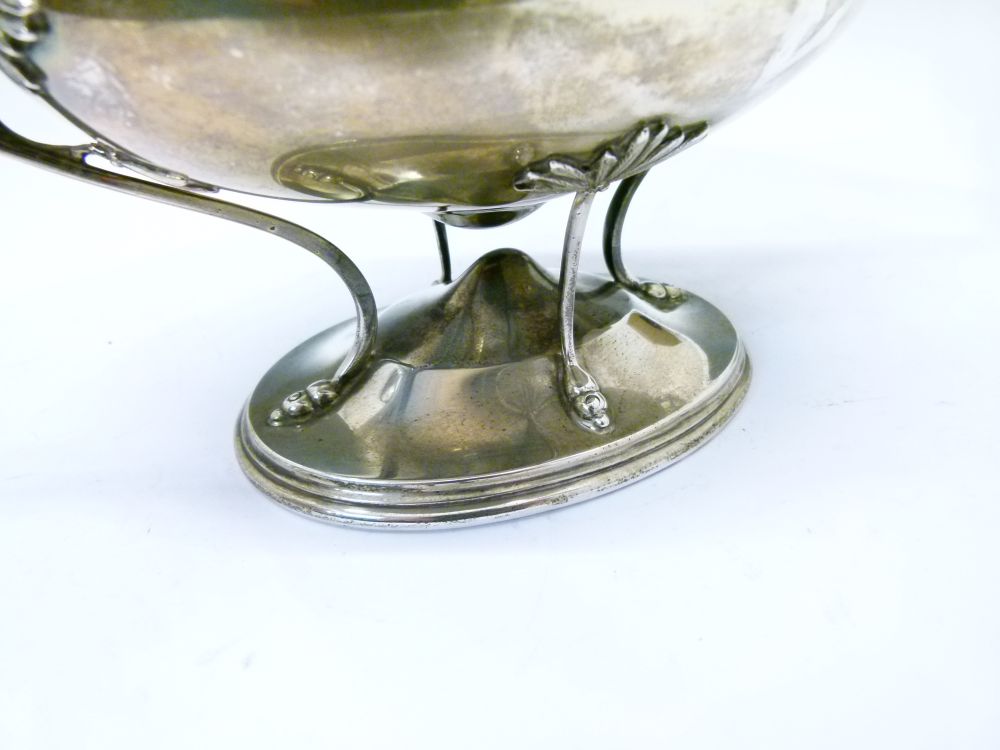 George V Art Nouveau silver bowl on stand, having naturalistic decoration with twin stylised handles - Image 5 of 8