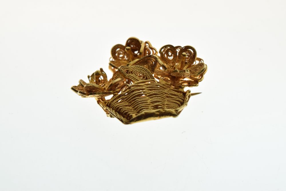 19th Century filigree giardinetto brooch, unmarked, 10.8g gross, cased Condition: No obvious faults. - Image 2 of 6