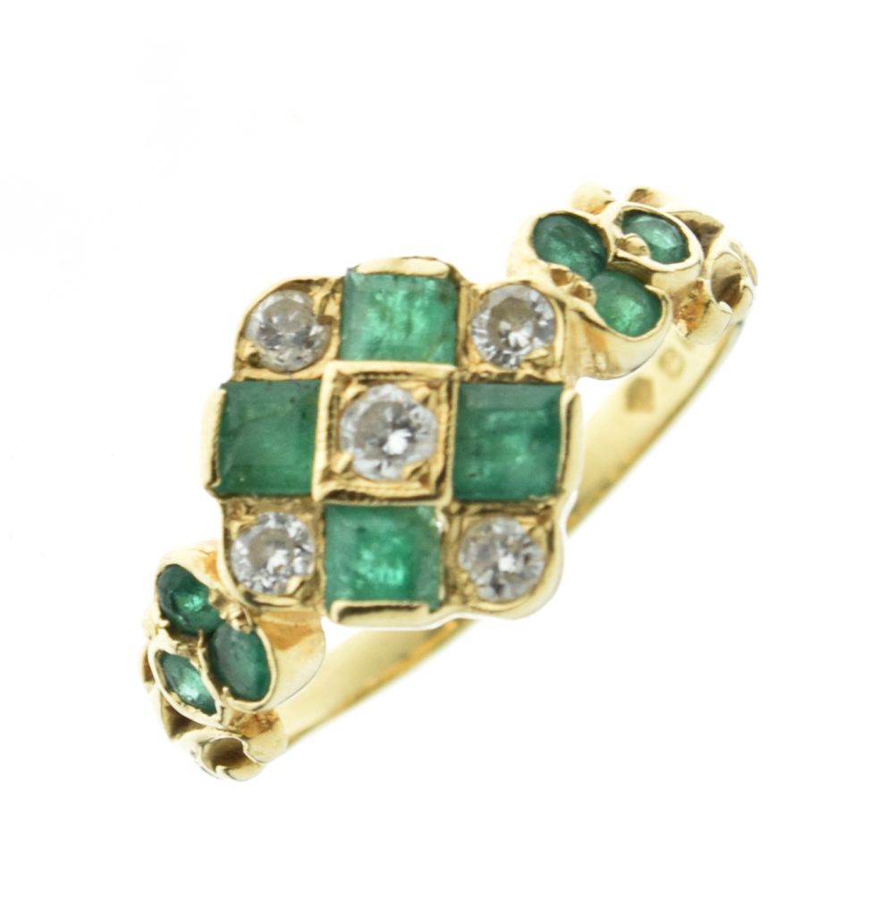 Diamond and emerald 18ct gold dress ring, the square head set with five Swiss cut diamonds and