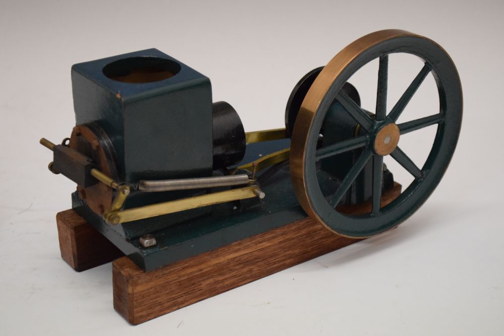 Stuart Turner model No.10 stationary steam engine, with 3-inch single fly wheel, 15cm high, on - Image 9 of 11